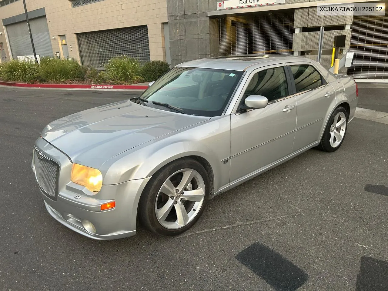 2006 Chrysler 300C Srt-8 VIN: XC3KA73W36H225102 Lot: 72264084