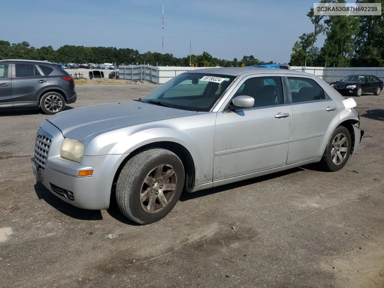 2007 Chrysler 300 Touring VIN: 2C3KA53G87H692238 Lot: 69198324