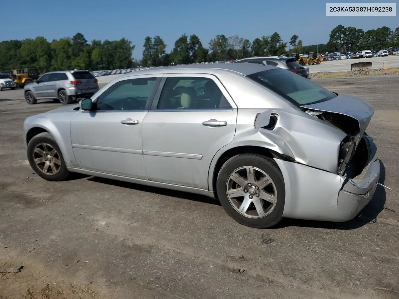 2007 Chrysler 300 Touring VIN: 2C3KA53G87H692238 Lot: 69198324