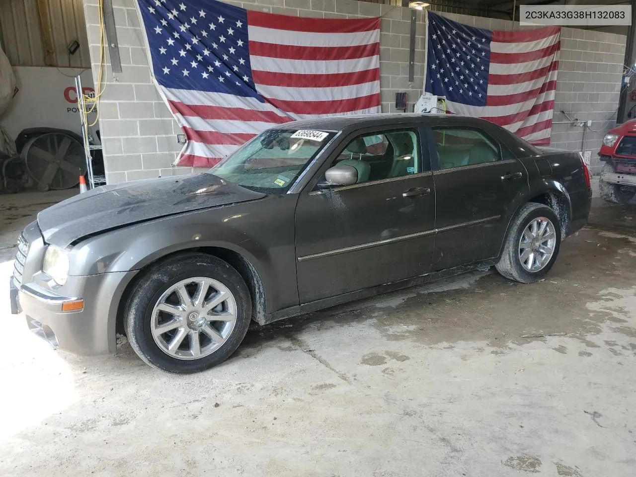 2008 Chrysler 300 Limited VIN: 2C3KA33G38H132083 Lot: 63698544