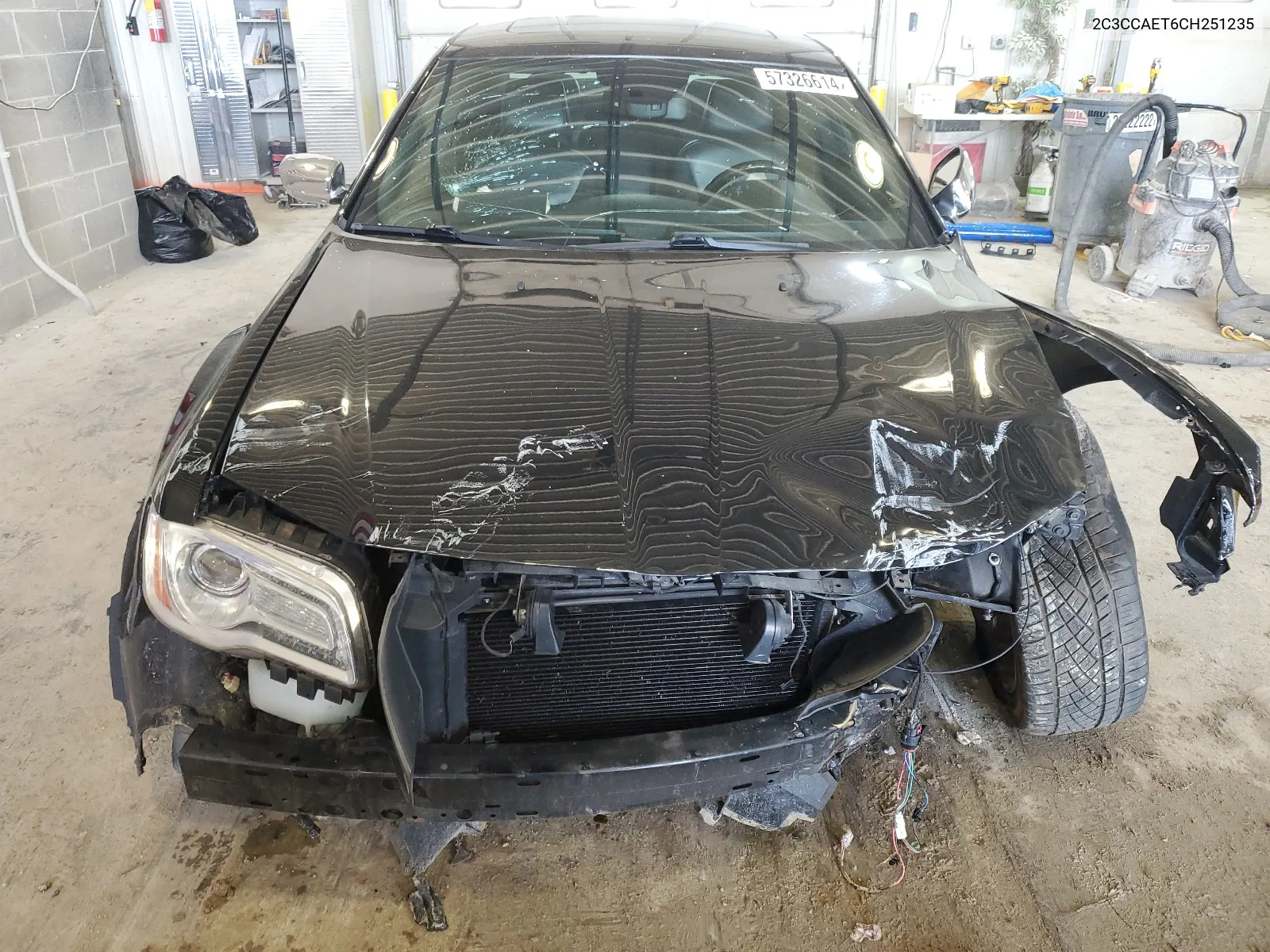 2C3CCAET6CH251235 2012 Chrysler 300C