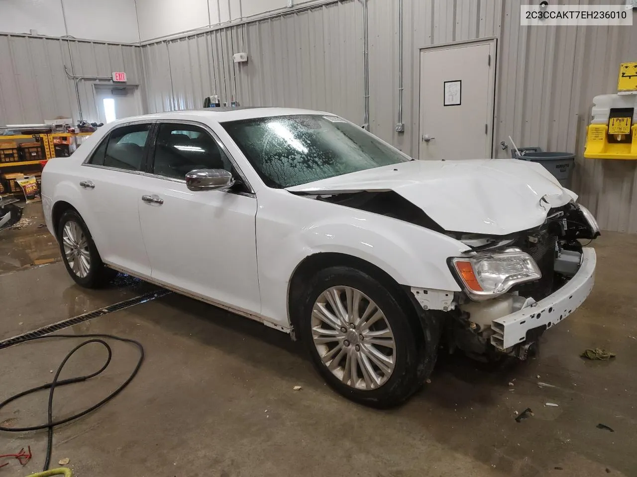 2014 Chrysler 300C VIN: 2C3CCAKT7EH236010 Lot: 80202974