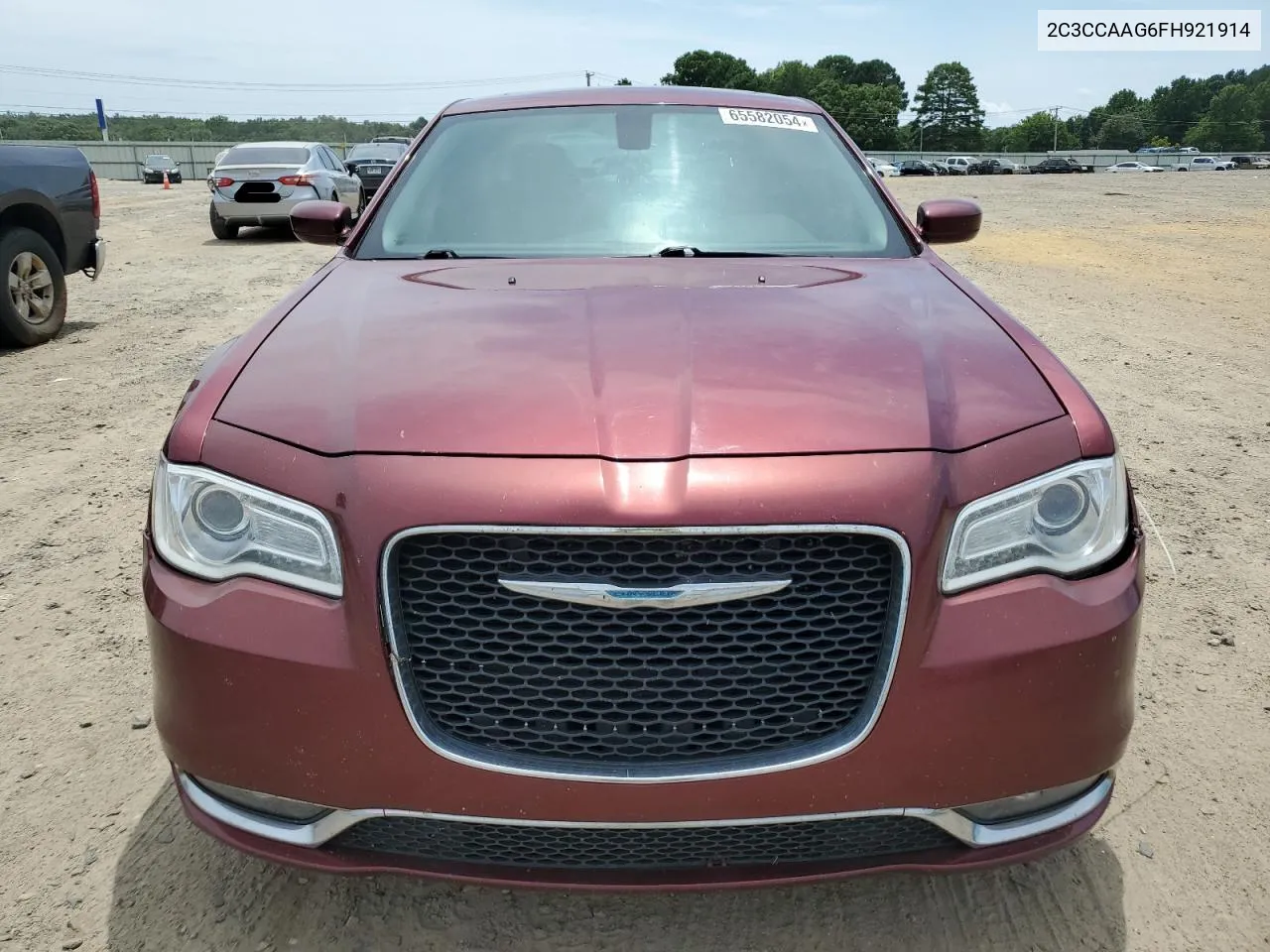 2015 Chrysler 300 Limited VIN: 2C3CCAAG6FH921914 Lot: 65582054