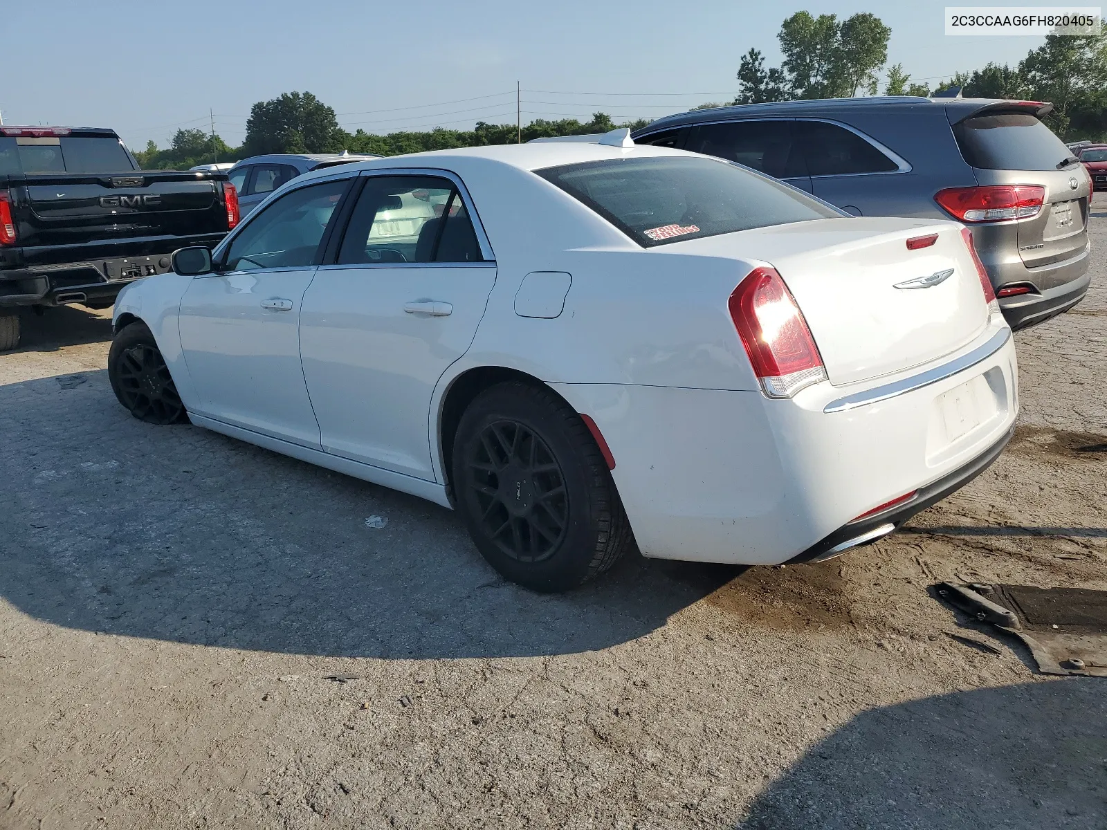 2015 Chrysler 300 Limited VIN: 2C3CCAAG6FH820405 Lot: 65917174