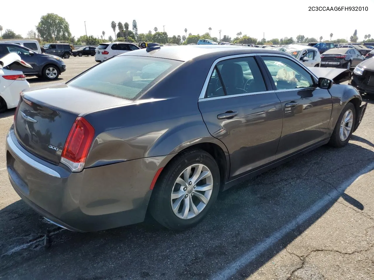 2015 Chrysler 300 Limited VIN: 2C3CCAAG6FH932010 Lot: 73004944