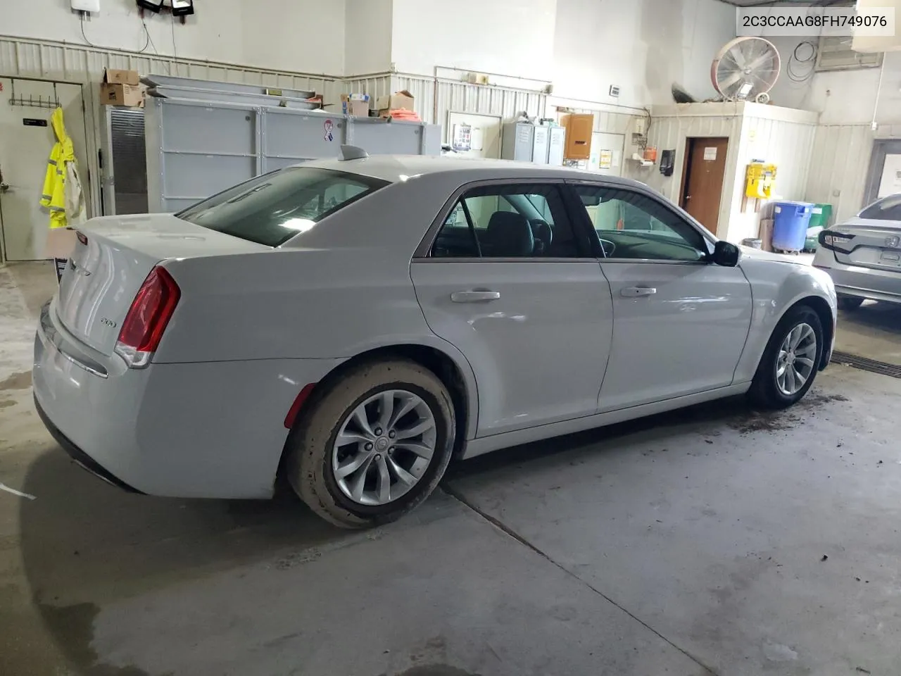 2015 Chrysler 300 Limited VIN: 2C3CCAAG8FH749076 Lot: 78824694