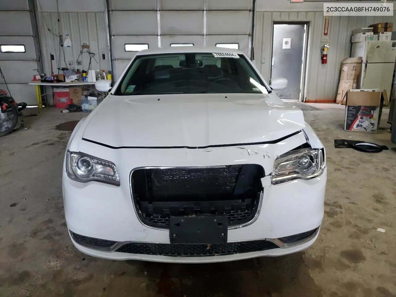 2015 Chrysler 300 Limited VIN: 2C3CCAAG8FH749076 Lot: 78824694