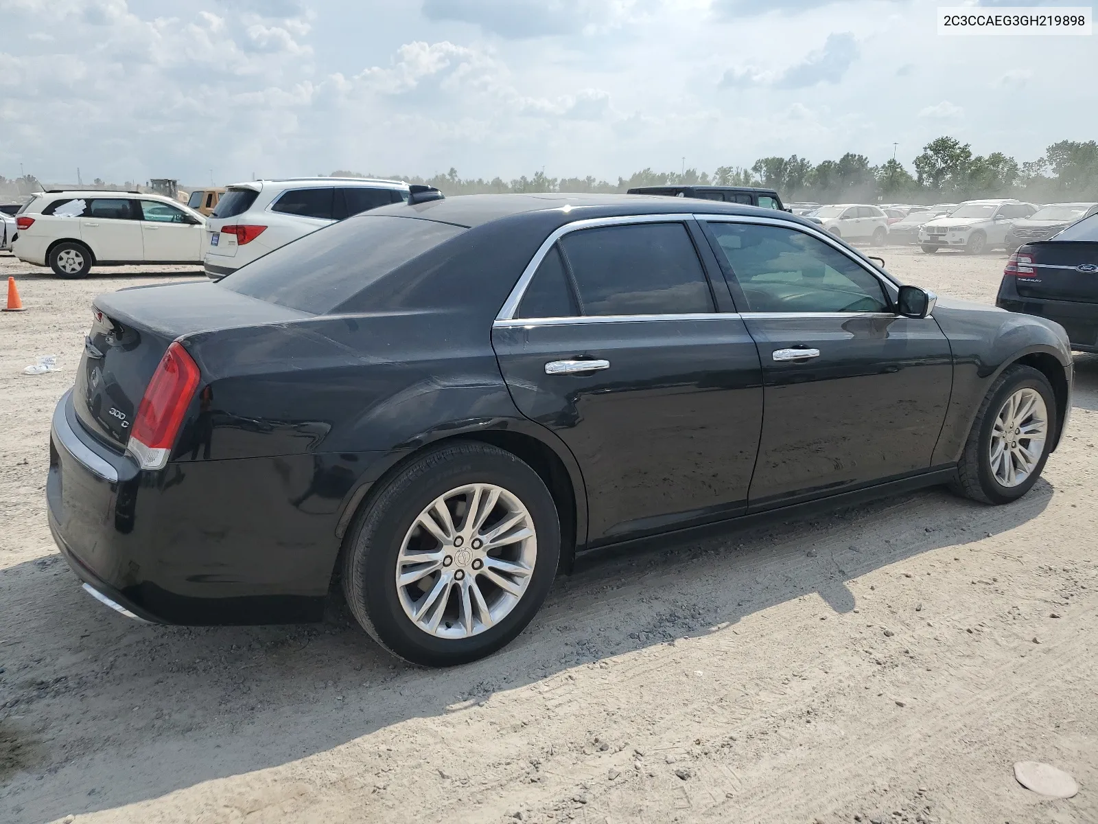 2C3CCAEG3GH219898 2016 Chrysler 300C