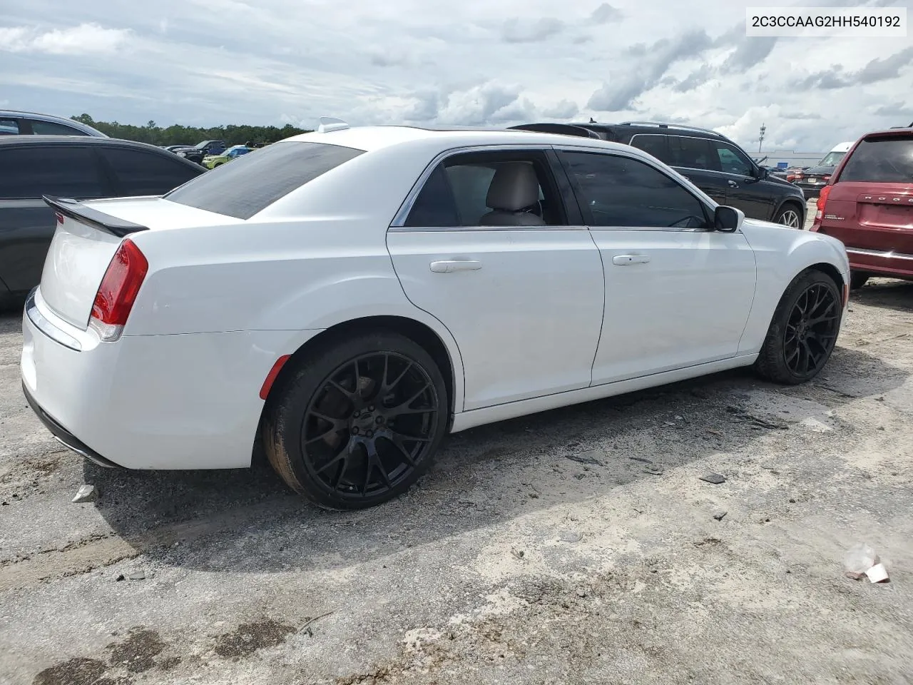 2017 Chrysler 300 Limited VIN: 2C3CCAAG2HH540192 Lot: 70400174