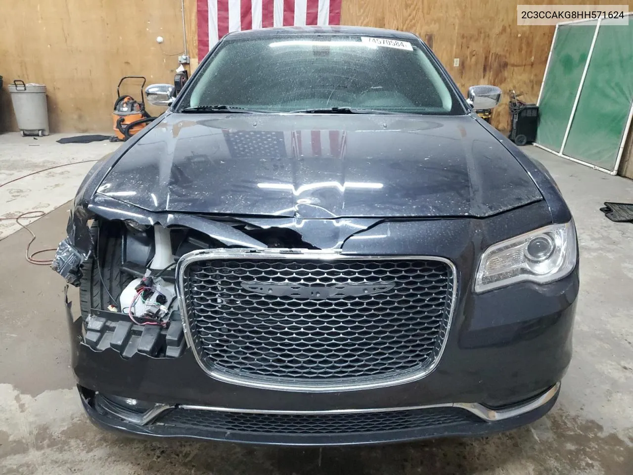 2C3CCAKG8HH571624 2017 Chrysler 300C