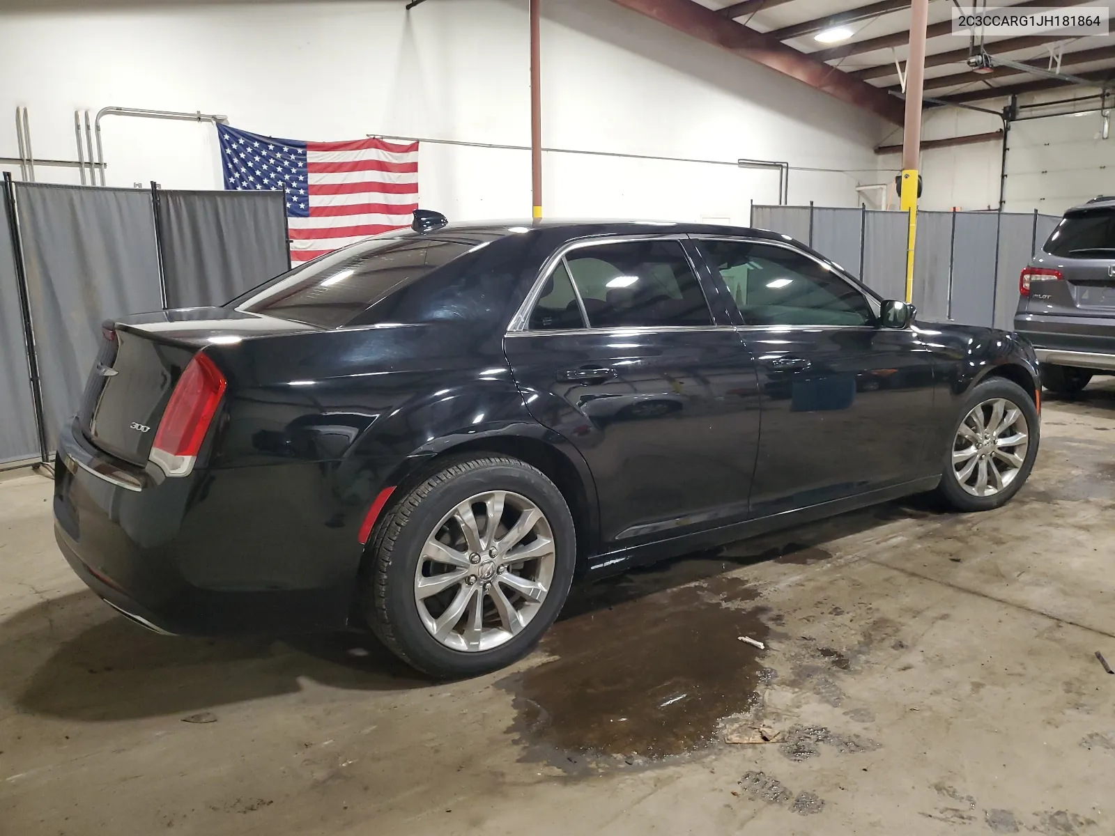 2C3CCARG1JH181864 2018 Chrysler 300 Touring