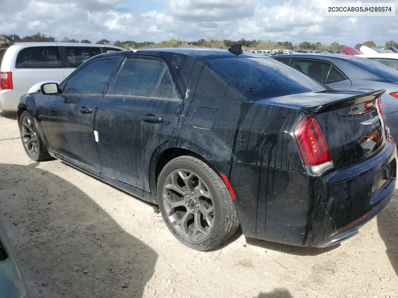 2018 Chrysler 300 S VIN: 2C3CCABG5JH285574 Lot: 77744474