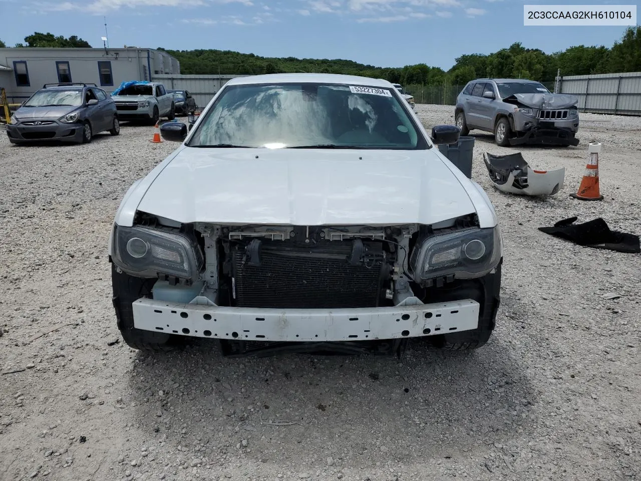 2C3CCAAG2KH610104 2019 Chrysler 300 Touring