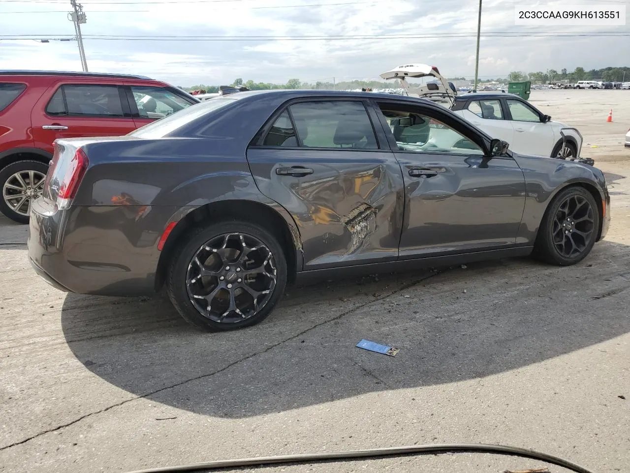 2019 Chrysler 300 Touring VIN: 2C3CCAAG9KH613551 Lot: 56398704