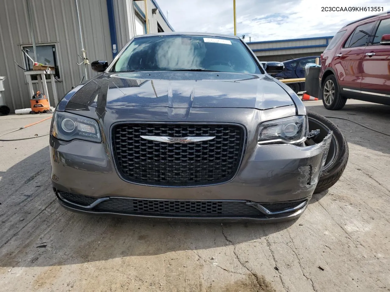 2019 Chrysler 300 Touring VIN: 2C3CCAAG9KH613551 Lot: 56398704