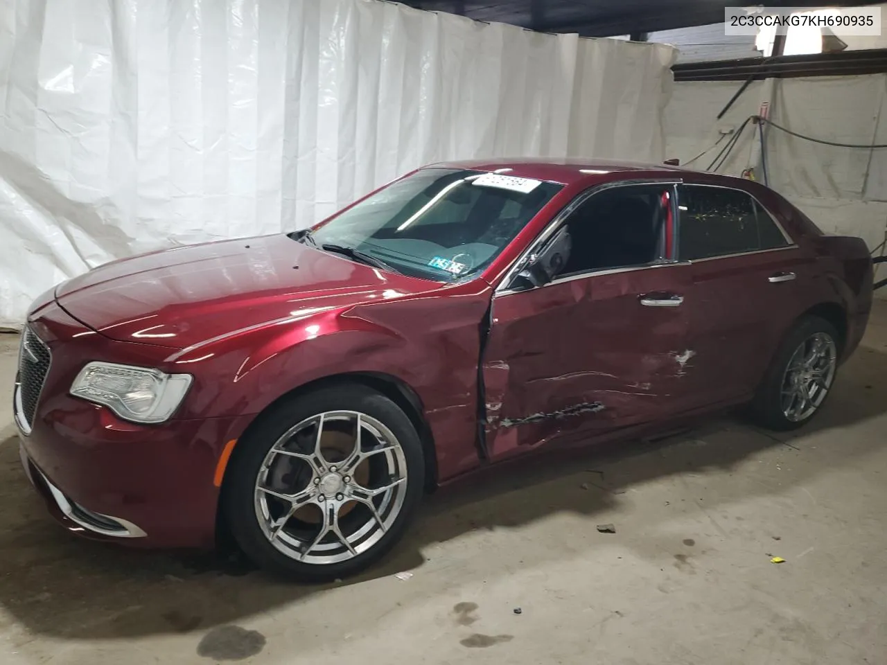 2C3CCAKG7KH690935 2019 Chrysler 300 Limited