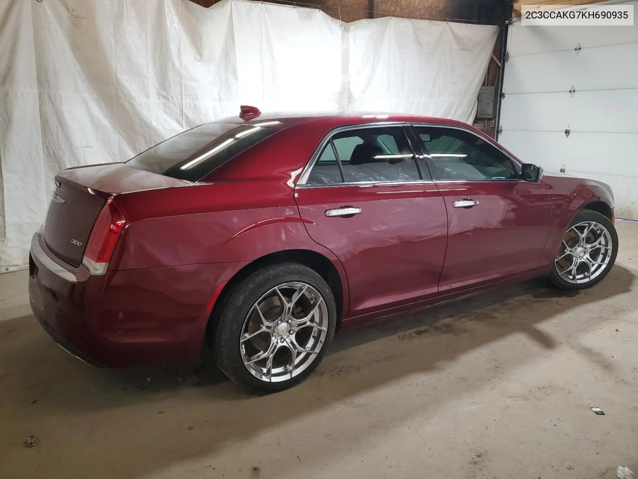 2C3CCAKG7KH690935 2019 Chrysler 300 Limited