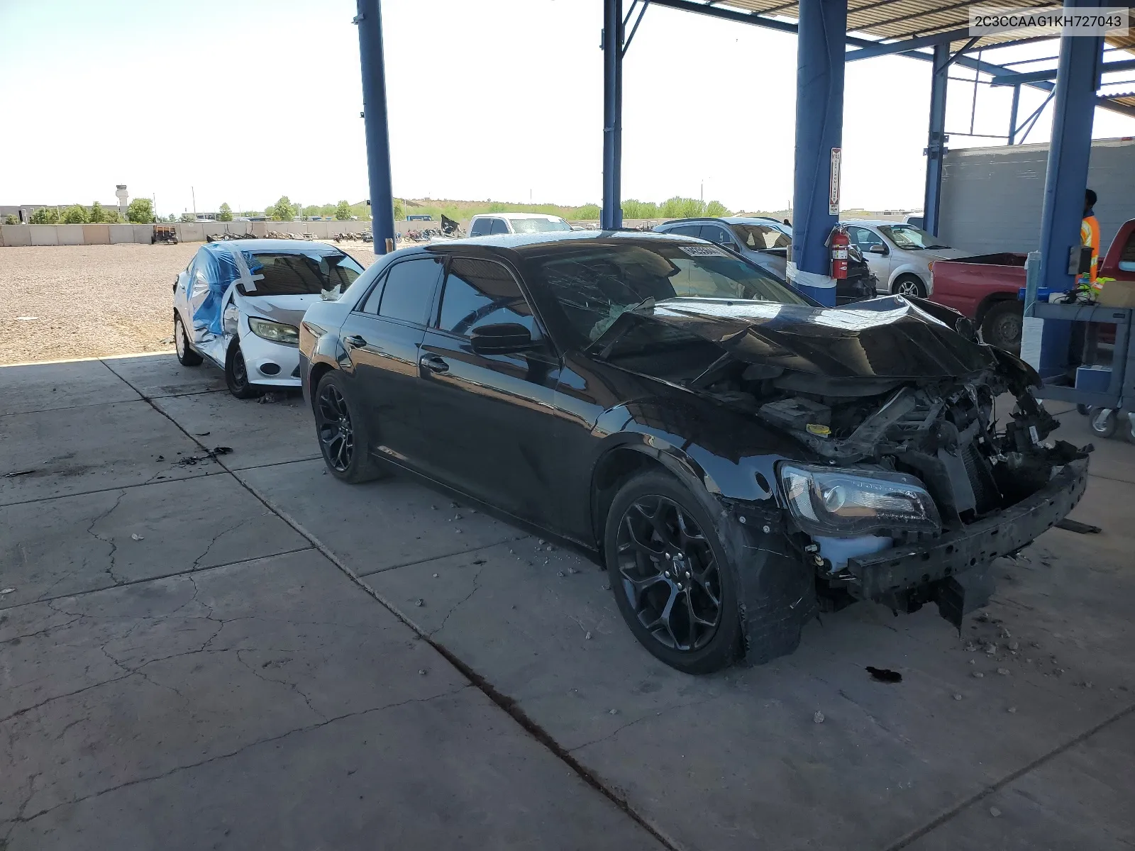 2C3CCAAG1KH727043 2019 Chrysler 300 Touring