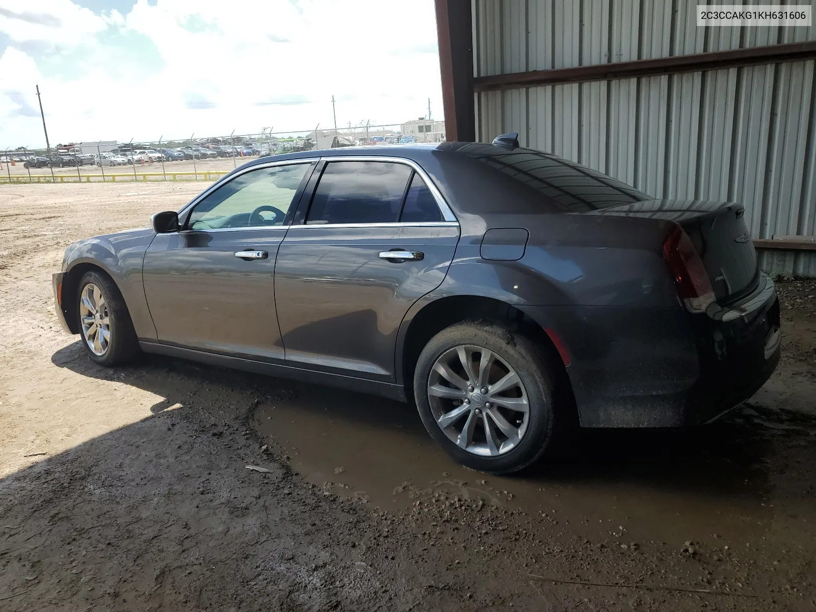 2C3CCAKG1KH631606 2019 Chrysler 300 Limited