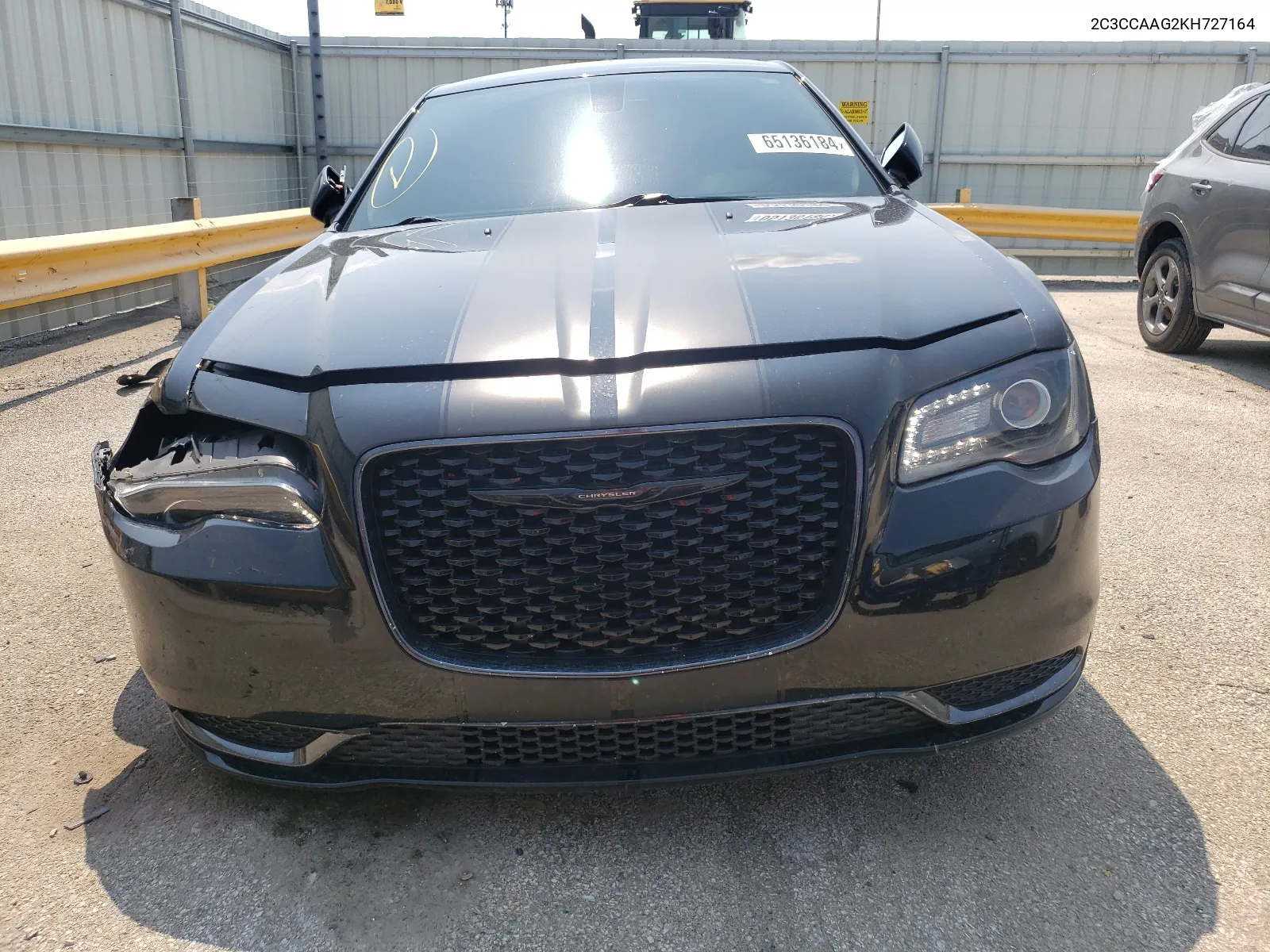 2C3CCAAG2KH727164 2019 Chrysler 300 Touring