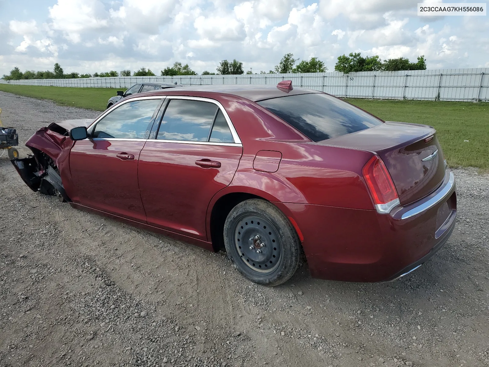 2C3CCAAG7KH556086 2019 Chrysler 300 Touring