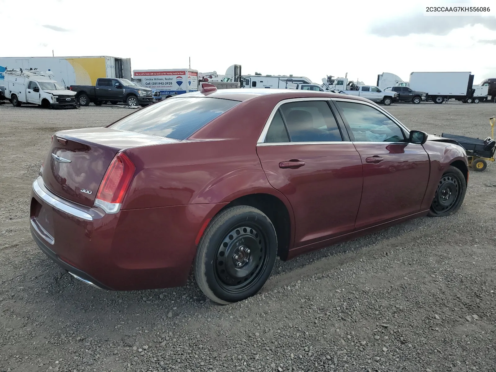 2C3CCAAG7KH556086 2019 Chrysler 300 Touring