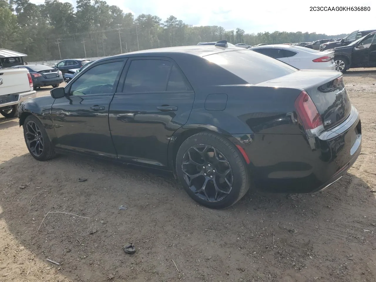 2C3CCAAG0KH636880 2019 Chrysler 300 Touring