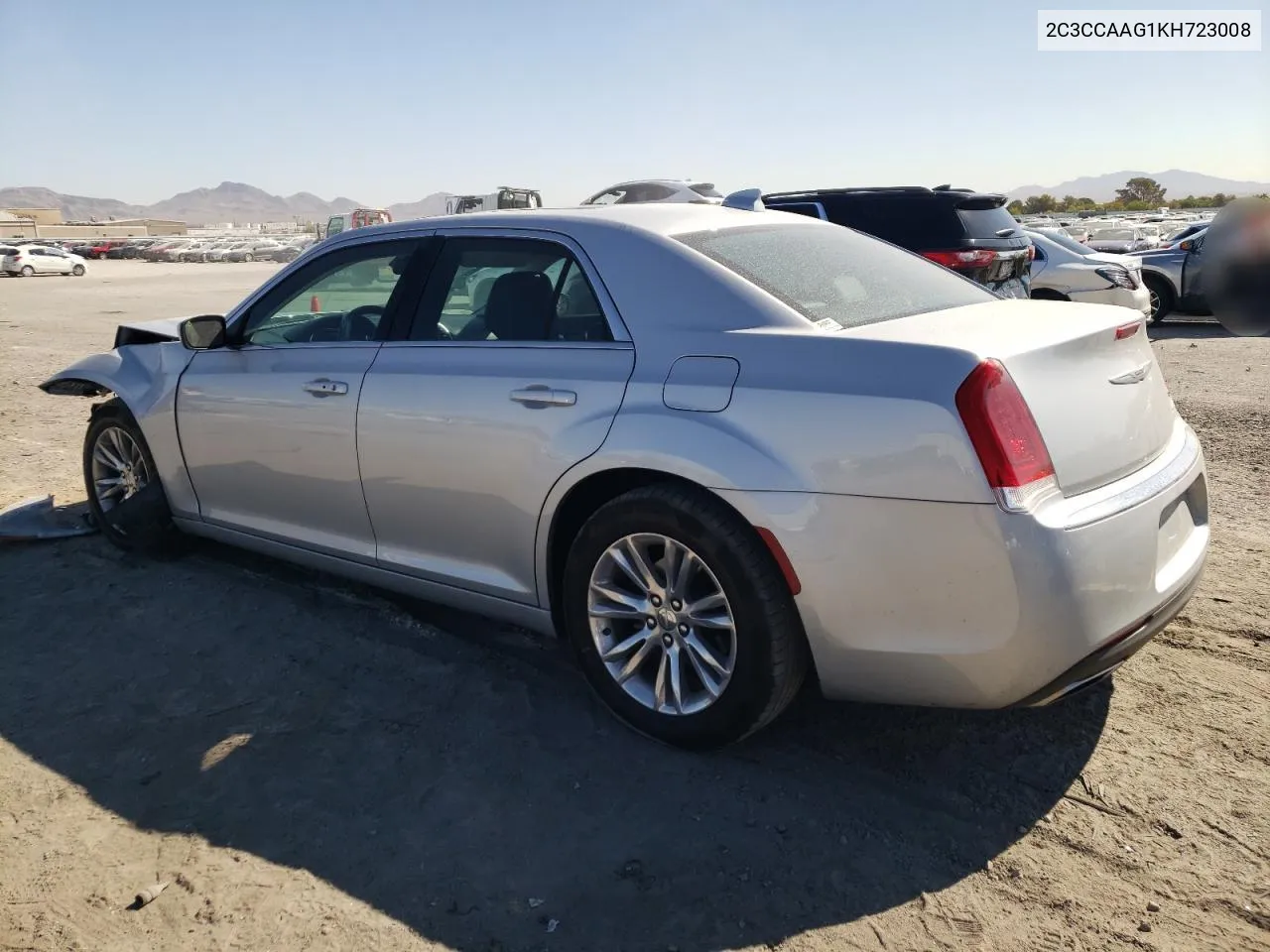 2C3CCAAG1KH723008 2019 Chrysler 300 Touring