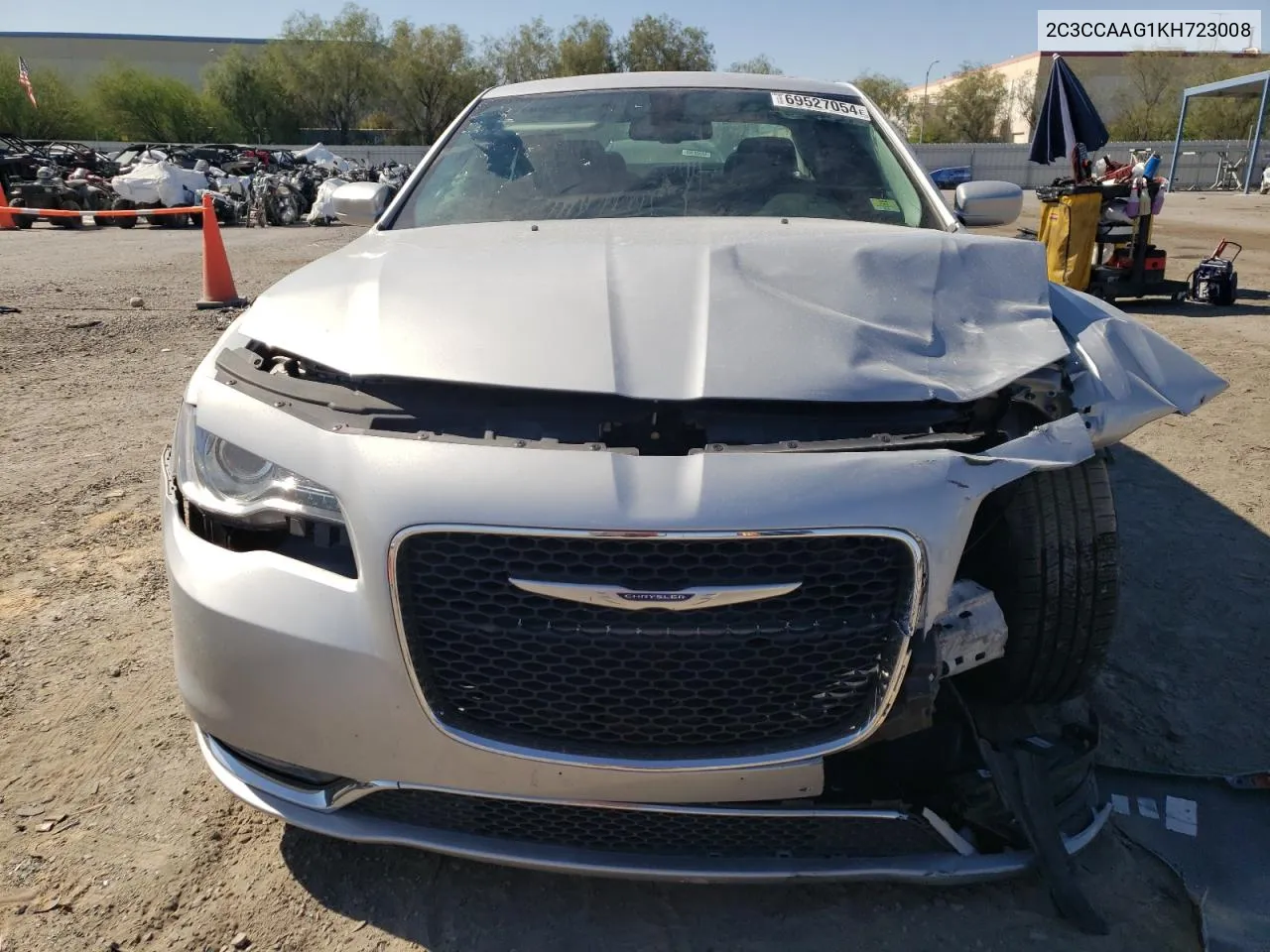 2C3CCAAG1KH723008 2019 Chrysler 300 Touring