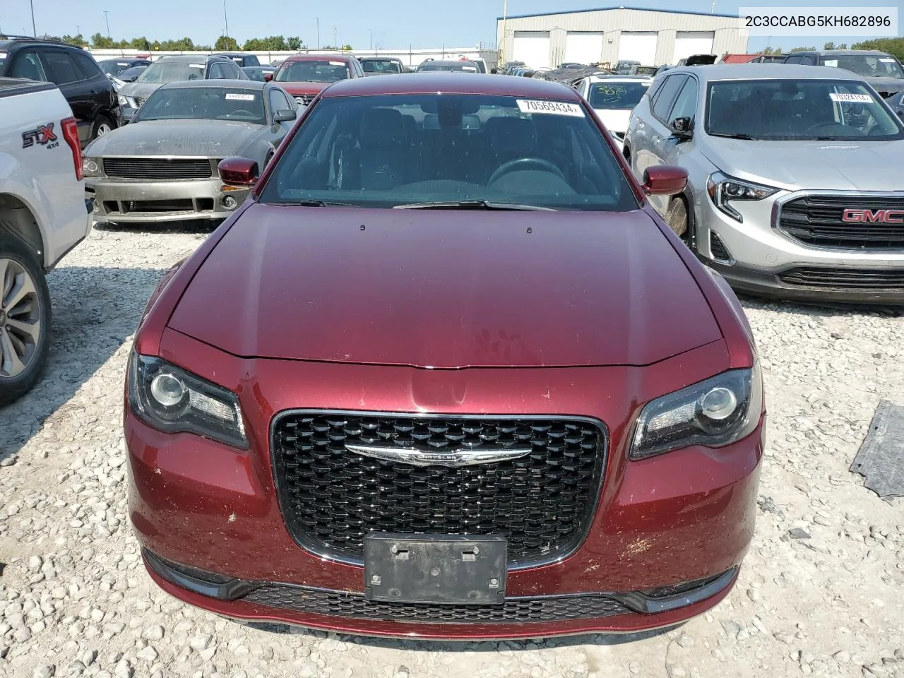 2019 Chrysler 300 S VIN: 2C3CCABG5KH682896 Lot: 70569434