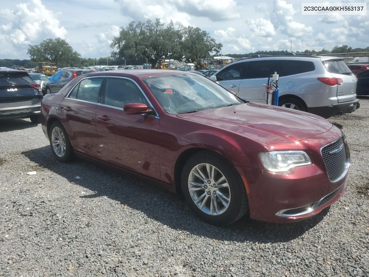 2019 Chrysler 300 Touring VIN: 2C3CCAAG0KH563137 Lot: 70930234