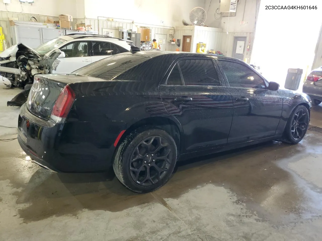 2019 Chrysler 300 Touring VIN: 2C3CCAAG4KH601646 Lot: 71933834