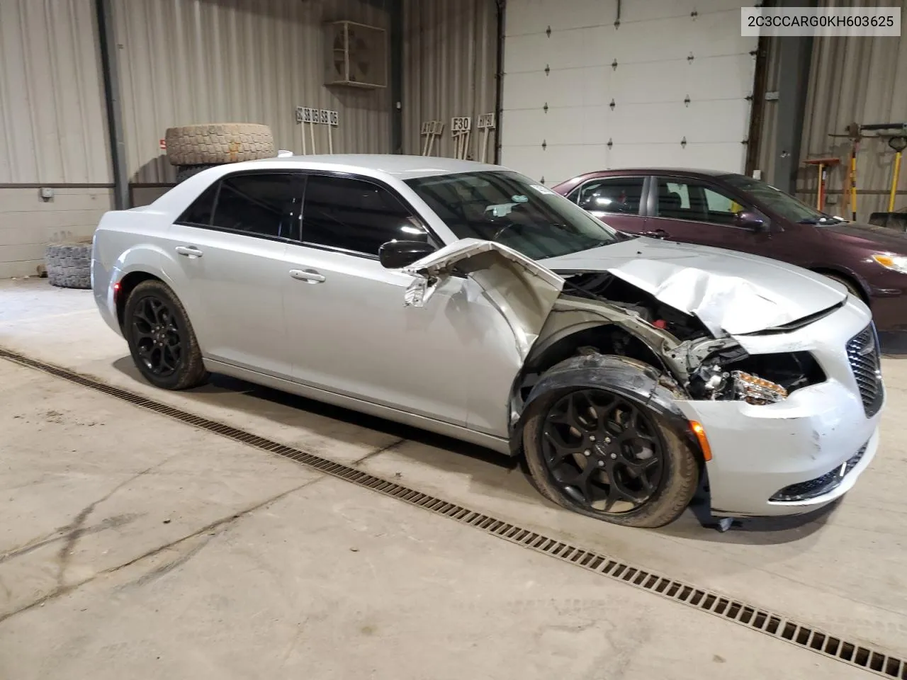 2C3CCARG0KH603625 2019 Chrysler 300 Touring