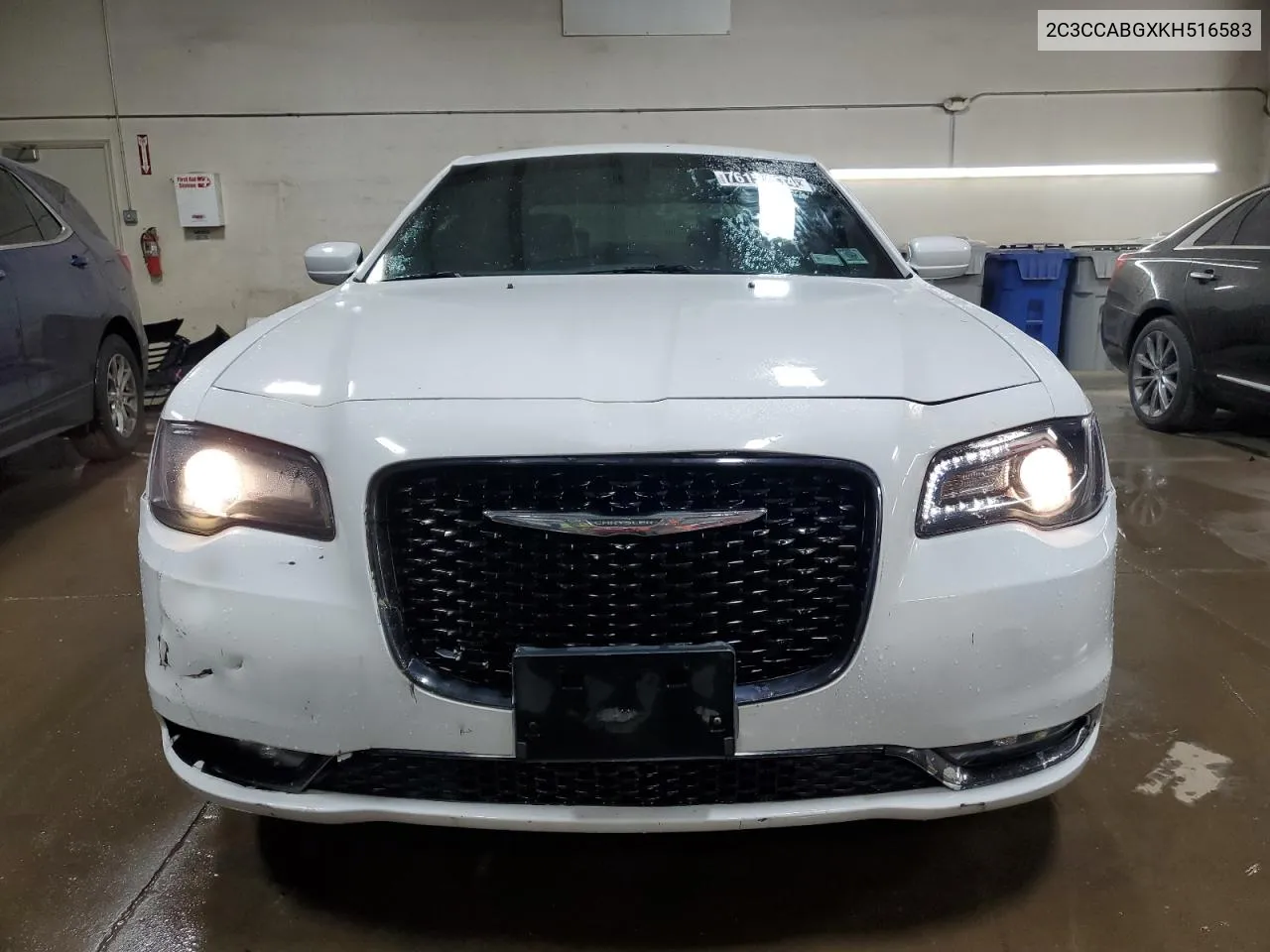 2019 Chrysler 300 S VIN: 2C3CCABGXKH516583 Lot: 76157814