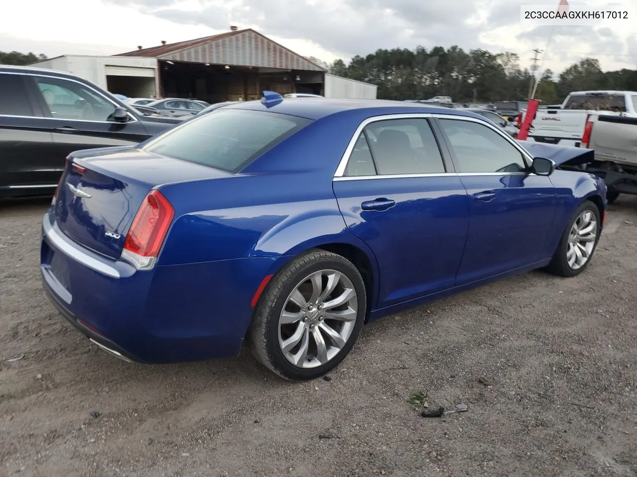 2019 Chrysler 300 Touring VIN: 2C3CCAAGXKH617012 Lot: 79023424