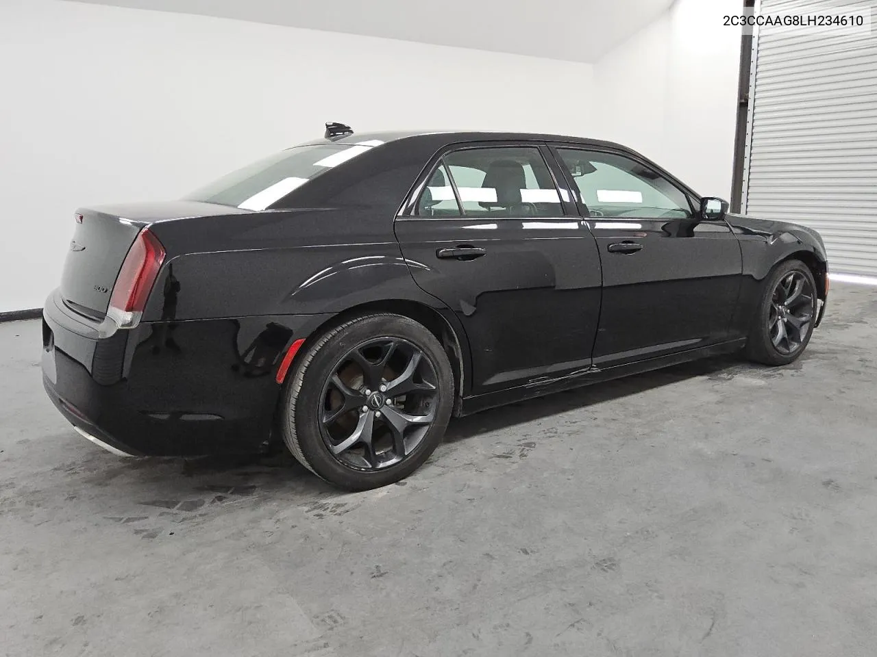 2020 Chrysler 300 Touring VIN: 2C3CCAAG8LH234610 Lot: 70520214