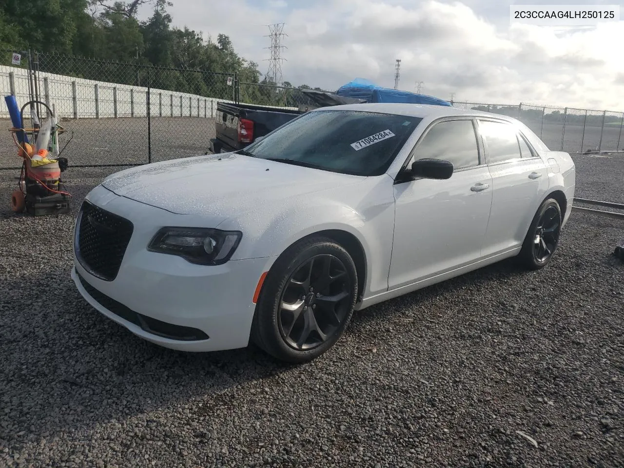 2020 Chrysler 300 Touring VIN: 2C3CCAAG4LH250125 Lot: 71084284