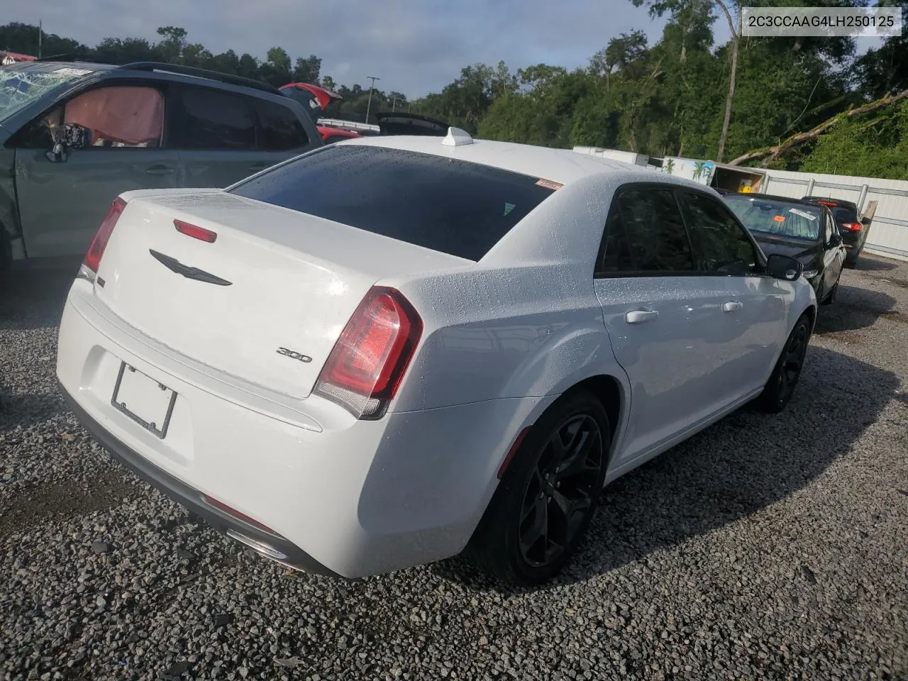 2020 Chrysler 300 Touring VIN: 2C3CCAAG4LH250125 Lot: 71084284