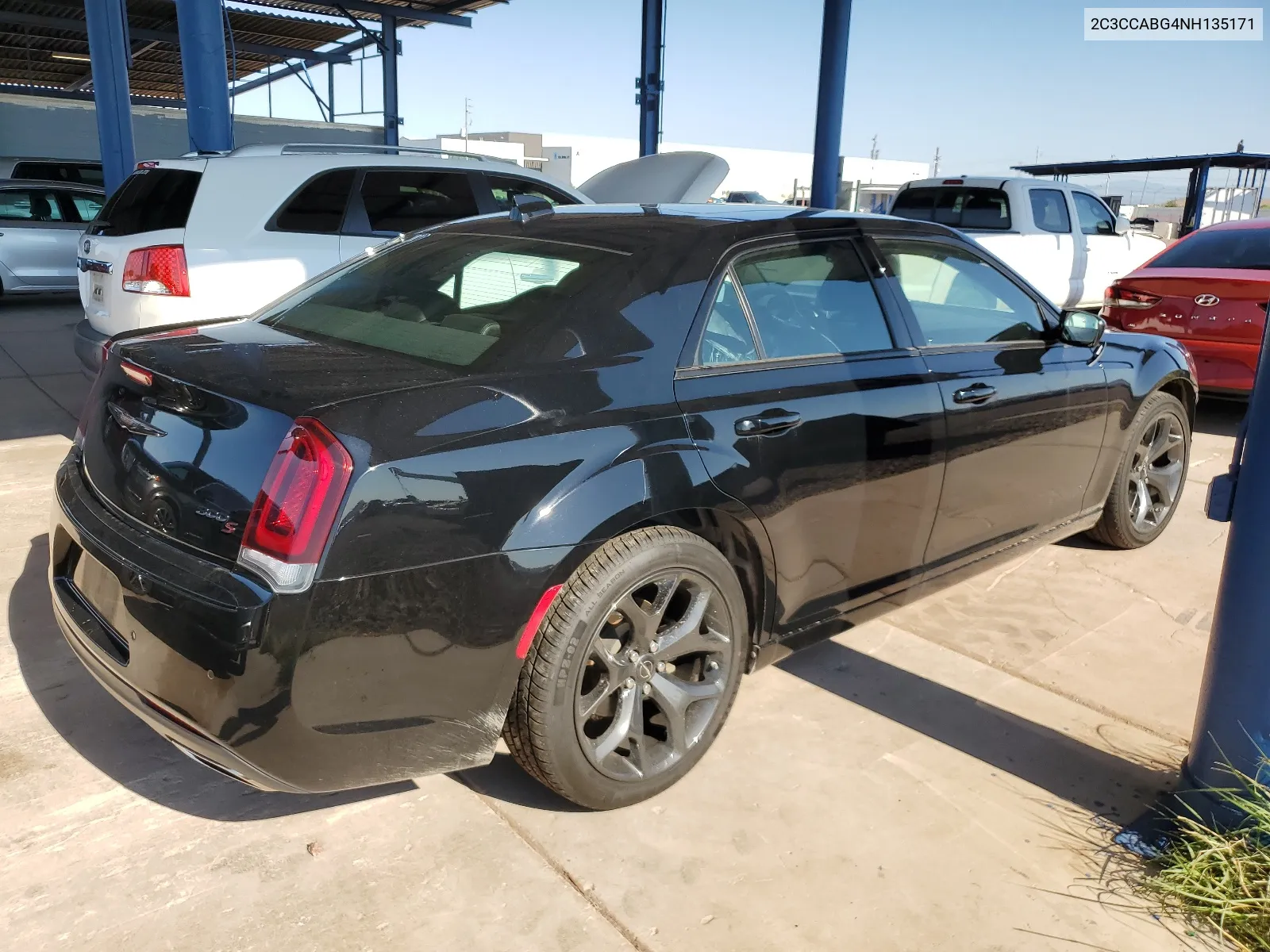 2C3CCABG4NH135171 2022 Chrysler 300 S