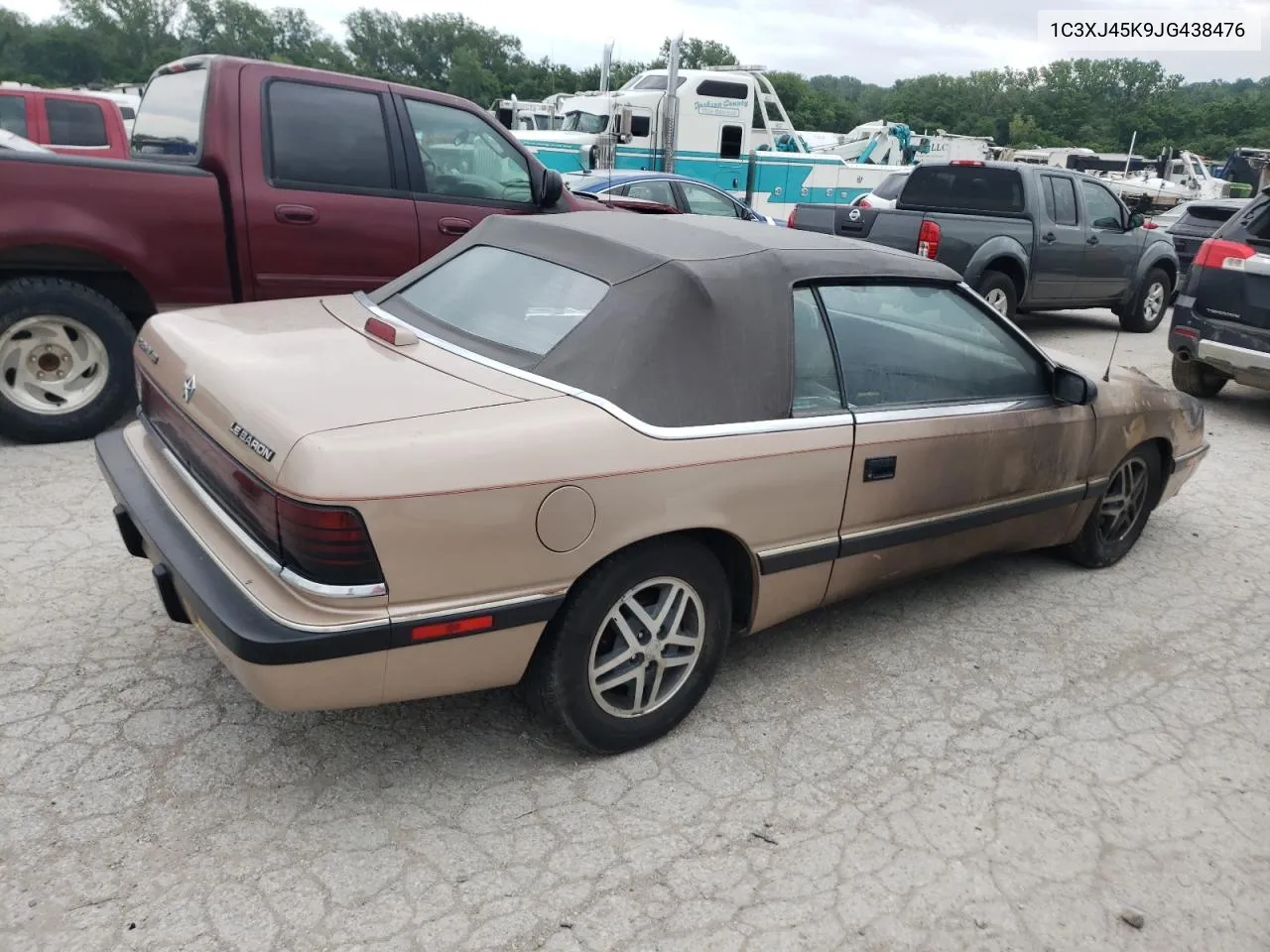 1988 Chrysler Lebaron VIN: 1C3XJ45K9JG438476 Lot: 55567334