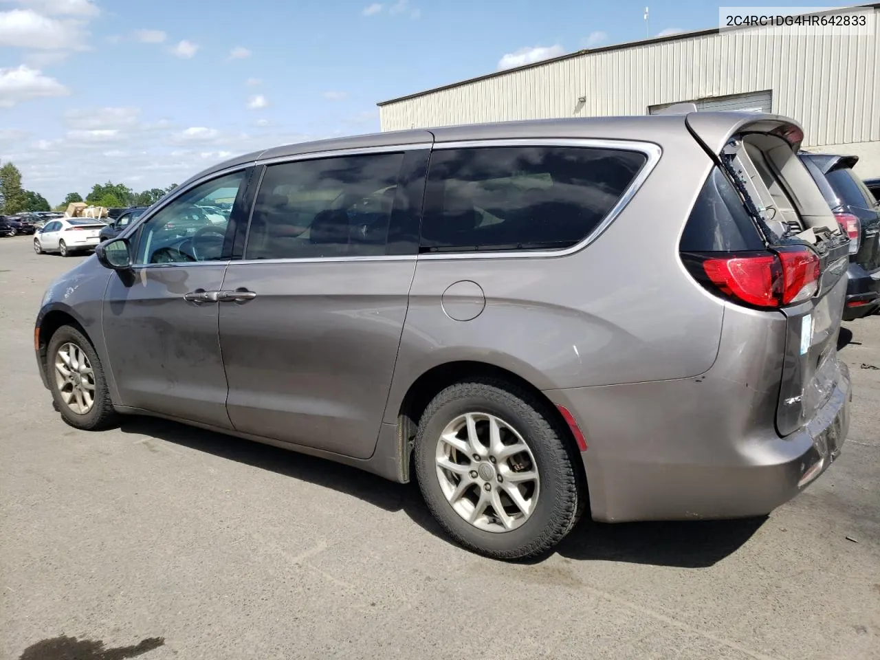 2017 Chrysler Pacifica Touring VIN: 2C4RC1DG4HR642833 Lot: 55325384