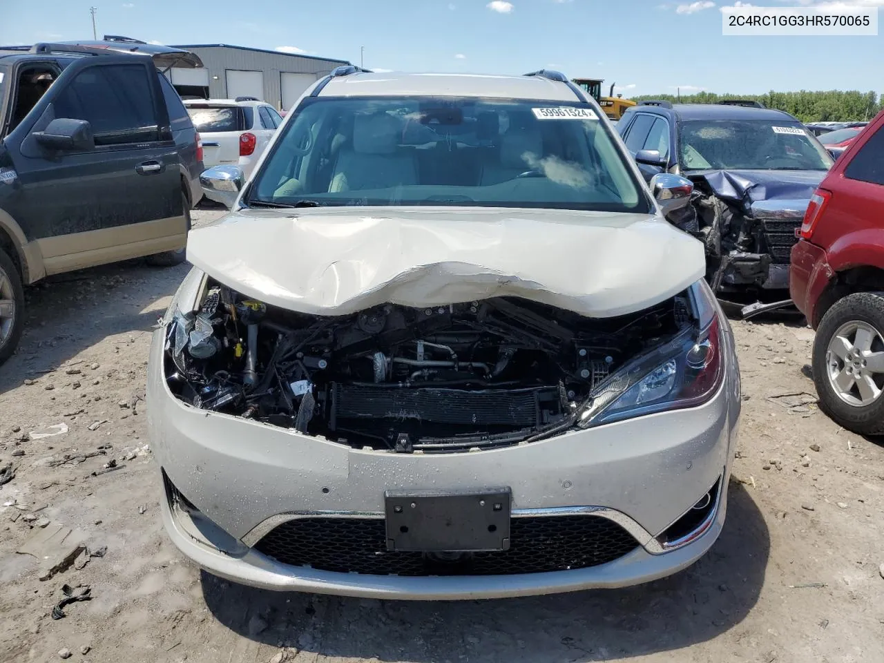 2C4RC1GG3HR570065 2017 Chrysler Pacifica Limited