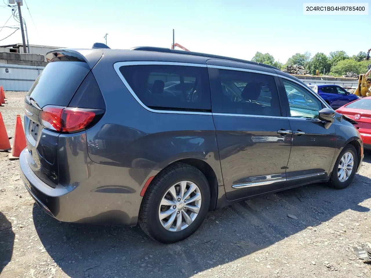 2C4RC1BG4HR785400 2017 Chrysler Pacifica Touring L