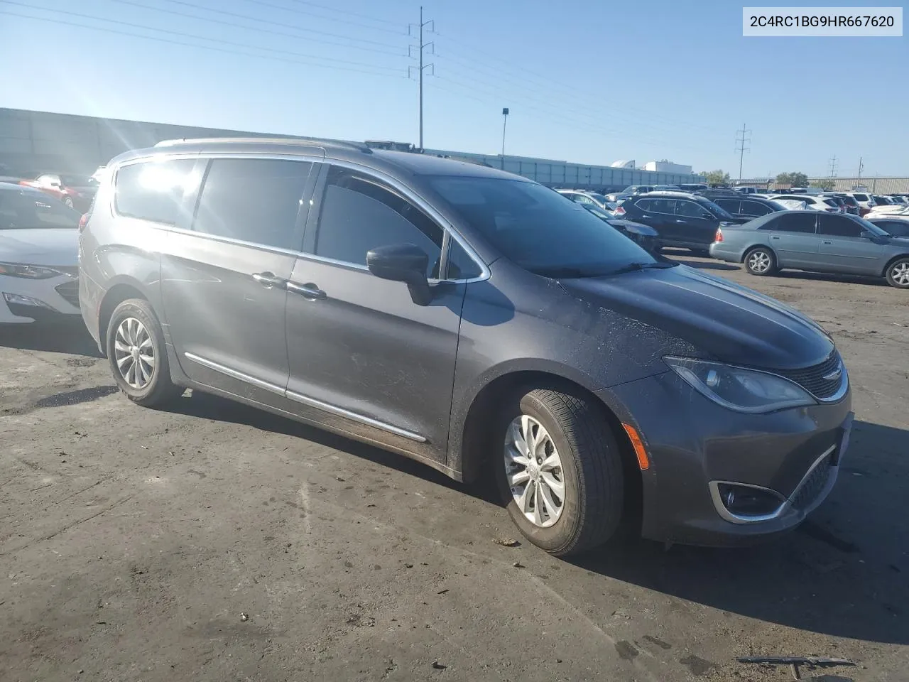 2C4RC1BG9HR667620 2017 Chrysler Pacifica Touring L