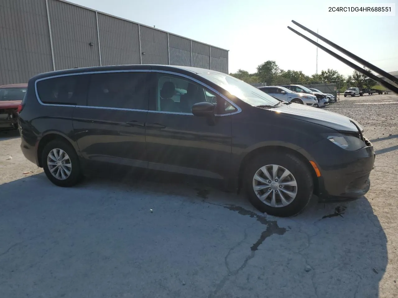 2C4RC1DG4HR688551 2017 Chrysler Pacifica Touring