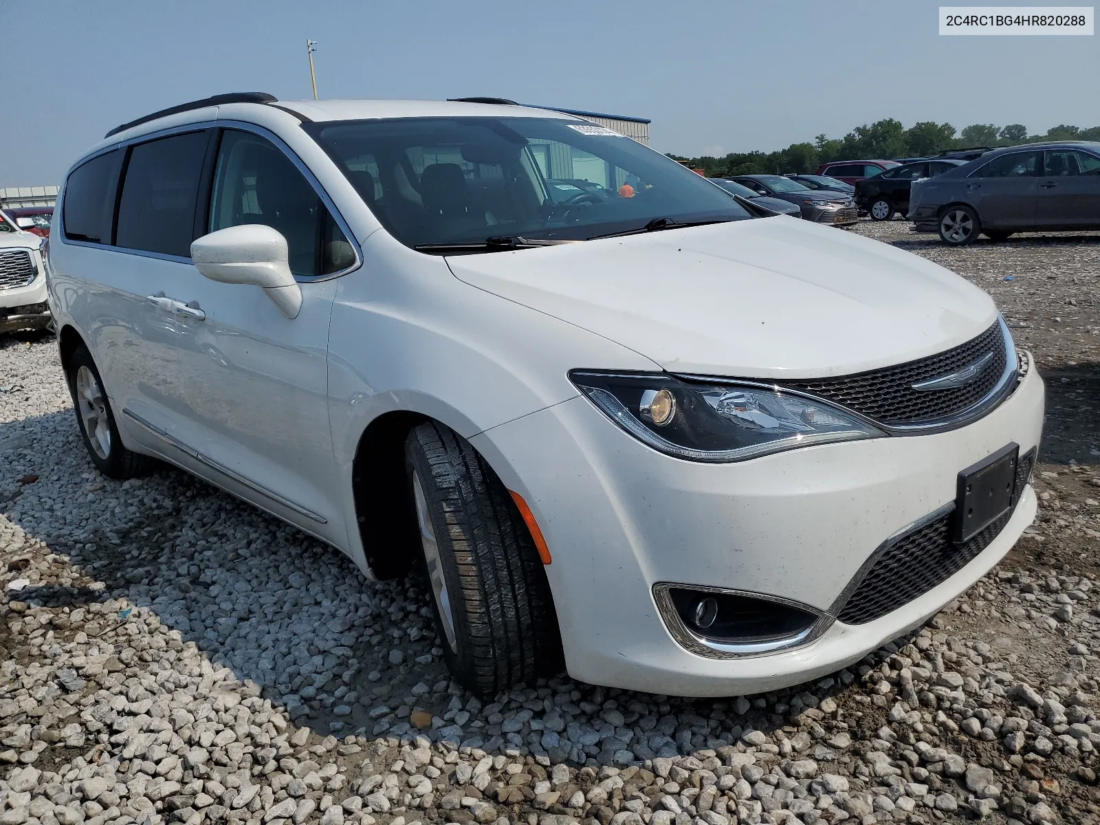 2017 Chrysler Pacifica Touring L VIN: 2C4RC1BG4HR820288 Lot: 63553134