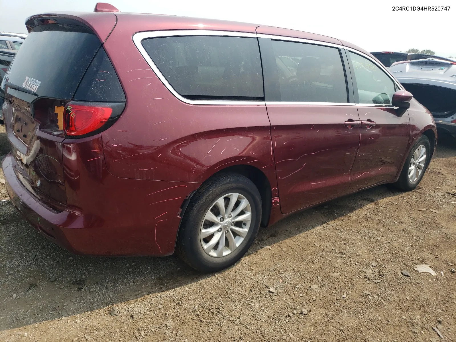 2C4RC1DG4HR520747 2017 Chrysler Pacifica Touring