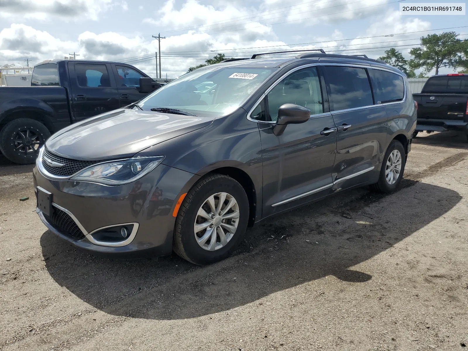 2C4RC1BG1HR691748 2017 Chrysler Pacifica Touring L