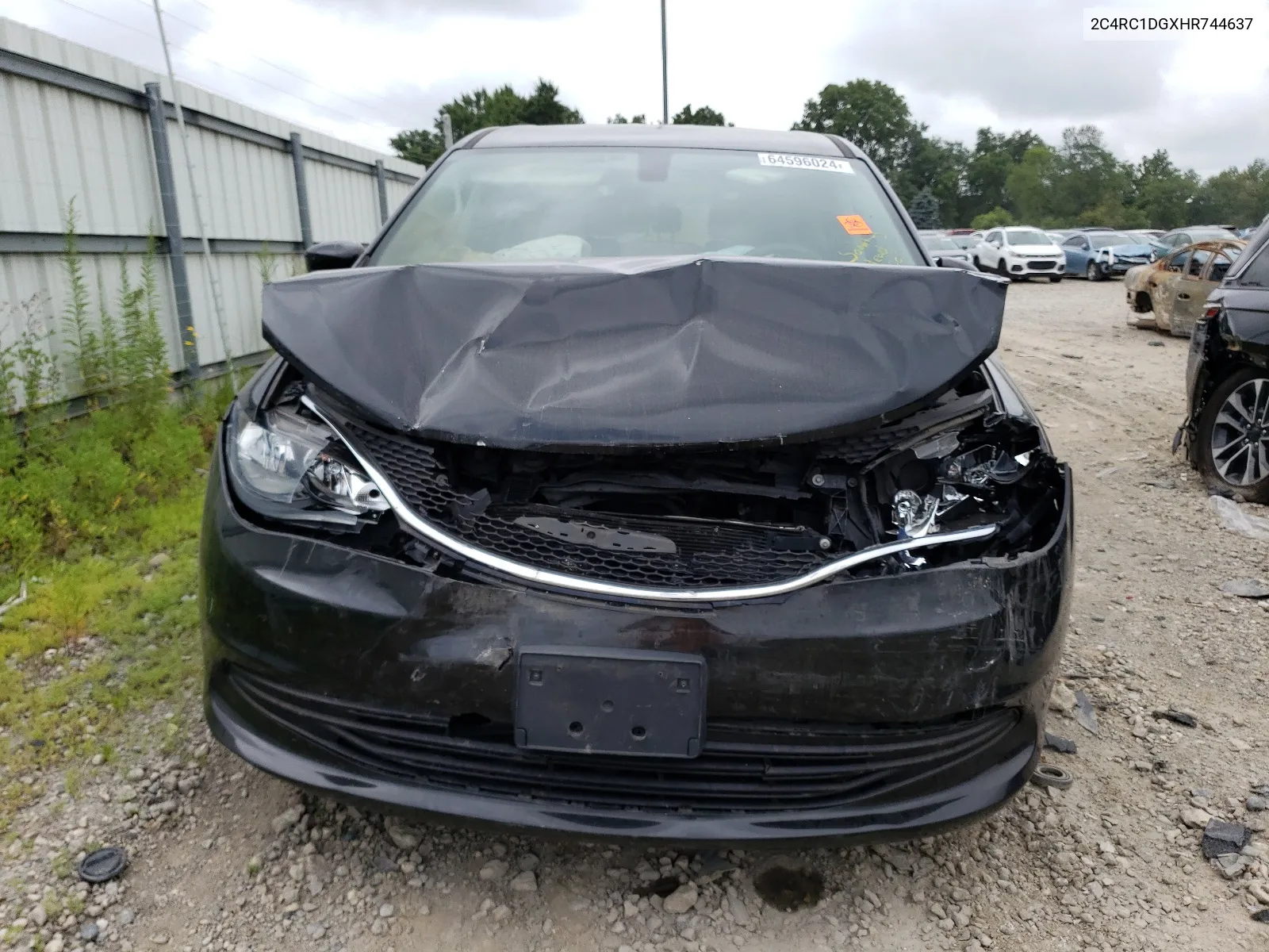 2C4RC1DGXHR744637 2017 Chrysler Pacifica Touring