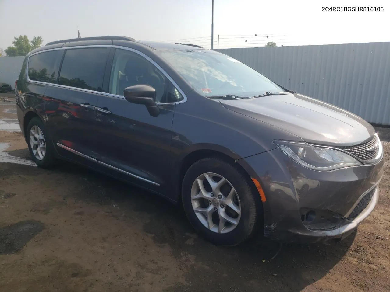 2C4RC1BG5HR816105 2017 Chrysler Pacifica Touring L